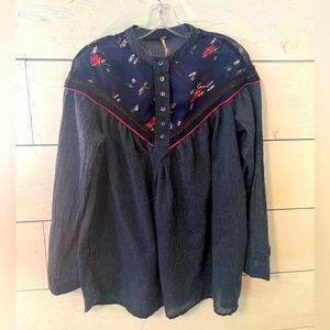 Free people top, Navy, sheer floral, size S